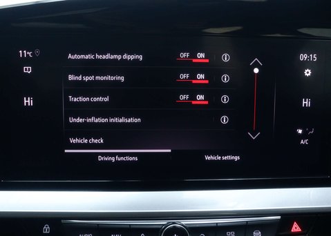 Vauxhall Mokka 50kWh Elite Nav Premium SUV 5dr Electric Auto (136 ps) 30