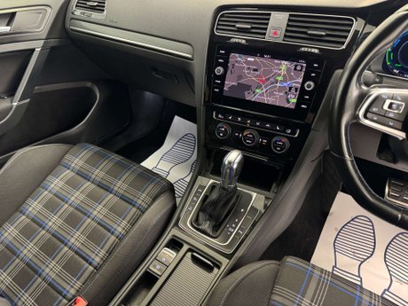 Volkswagen Golf 1.4 Golf GTE Advance Semi-Auto 5dr 15