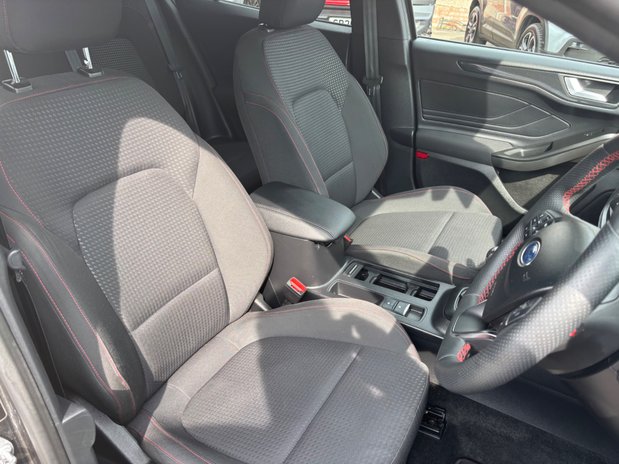 Ford Focus ST-LINE 15