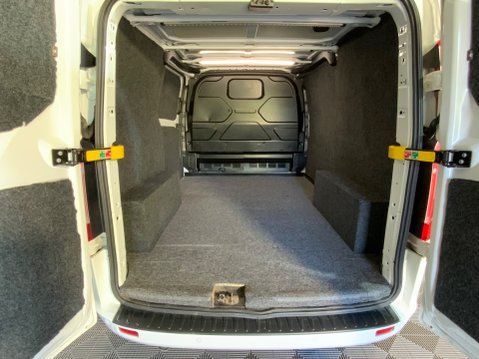 Ford Transit Custom 300 LIMITED P/V ECOBLUE 4