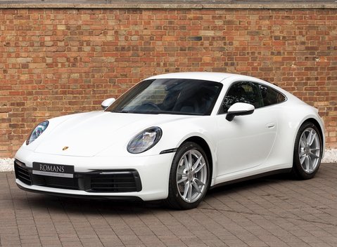 Porsche 911 Carrera (992) 6