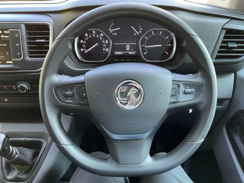 Vauxhall Vivaro 2.0 Turbo D 3100 Dynamic L2 H1 Euro 6 (s/s) 6dr 13