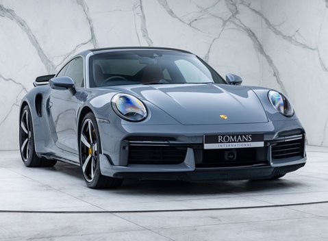 Porsche 911 Turbo S (992) 6
