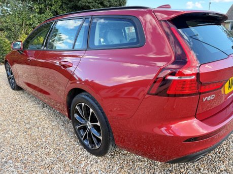 Volvo V60 2.0 D4 Momentum Pro Auto Euro 6 (s/s) 5dr 10