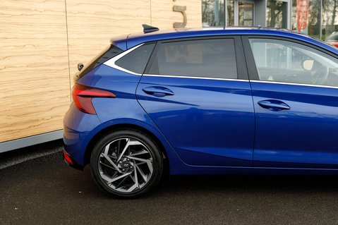 Hyundai i20 T-GDI PREMIUM MHEV 7