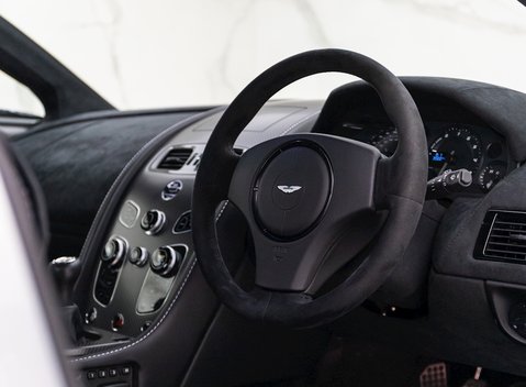 Aston Martin Vantage GT8 9