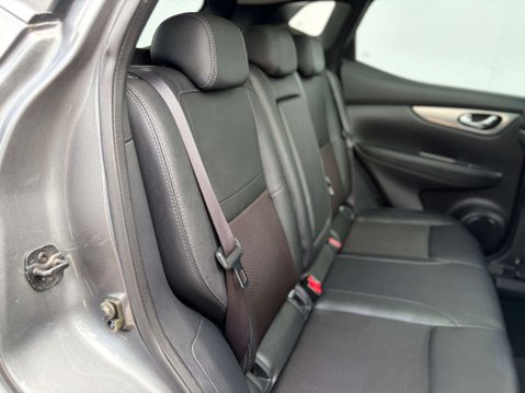 Nissan Qashqai 1.3 Qashqai Tekna DiG-T Semi-Auto 5dr 24