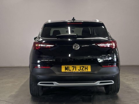 Vauxhall Grandland X 1.2 Turbo Griffin Edition SUV 5dr Petrol Manual Euro 6 (s/s) (130 ps) 7