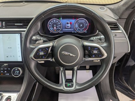 Jaguar F-Pace 2.0 F-PACE R-Dynamic HSE D MHEV AWD Auto 4WD 5dr 73