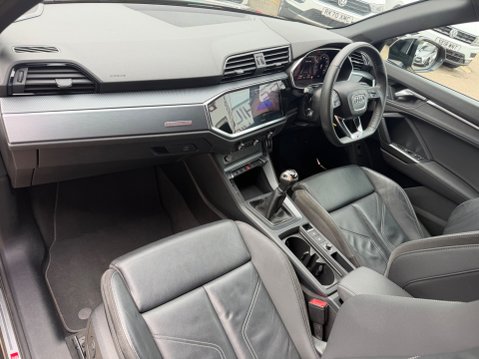 Audi Q3 TFSI S LINE EDITION 1 9