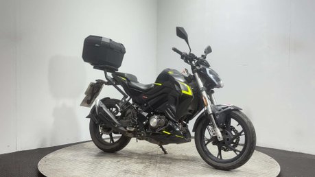 Keeway RKF 125 2023 ONLY 4K 1 OWNER NEW MOT 125CC NAKED BIKE 3