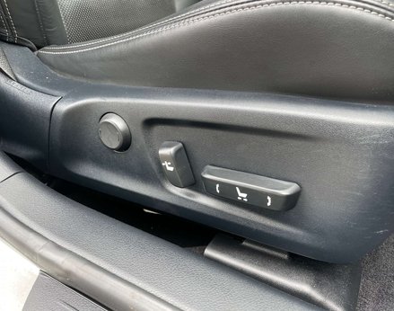 Lexus Is 2.5 IS 300h Advance CVT 4dr 63