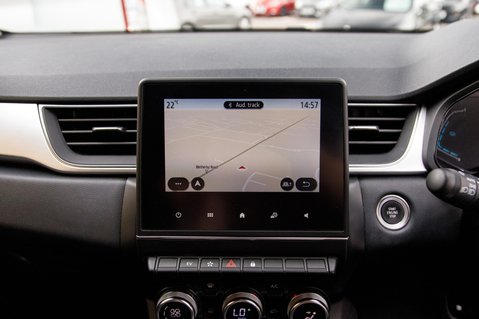 Renault Captur TECHNO E-TECH 24