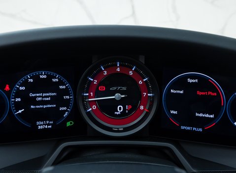 Porsche 911 Targa 4 GTS (992) 25