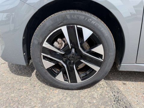 Peugeot 208 1.2 208 Allure PureTech S/S 5dr 33