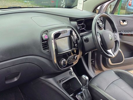 Renault Captur 1.5 dCi ENERGY Signature Nav Auto Euro 6 (s/s) 5dr 17