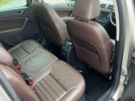 Skoda Yeti 2.0 Yeti Outdoor Laurin & Klement TDI SCR 4x4 Semi-Auto 4WD 5dr 41