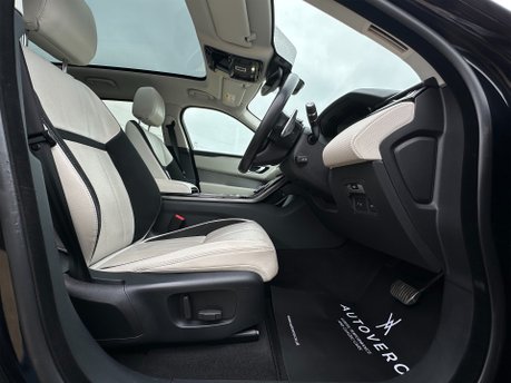 Land Rover Range Rover Velar R-DYNAMIC SE 42