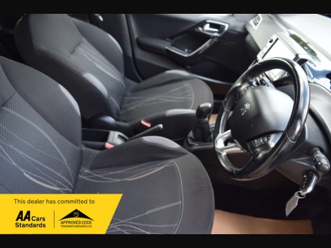 Peugeot 208 1.2 208 Allure 5dr 36