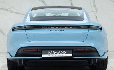 Porsche Taycan 4S 5