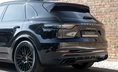 Porsche Cayenne Turbo 25