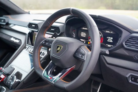 Lamborghini Urus S 12