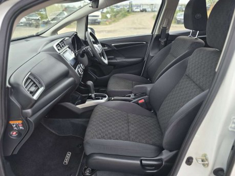 Honda Jazz 1.3 i-VTEC SE Hatchback 5dr Petrol CVT Euro 6 (s/s) (102 ps) 33