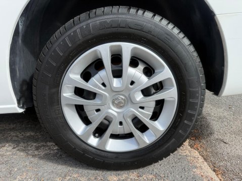 Vauxhall Vivaro L2H1 2900 SPORTIVE S/S 15