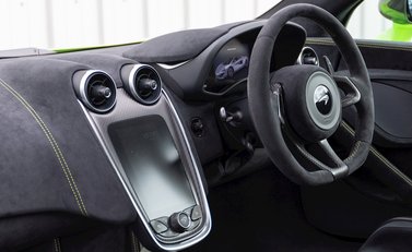 McLaren 600 Spider 19
