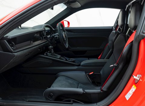 Porsche 911 (992) GT3 13
