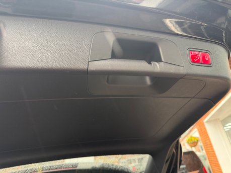 Mercedes-Benz EQC QC 400 80kWh AMG Line SUV 5dr Electric Auto 4MATIC (400 bhp) 37