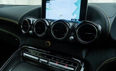 Mercedes-Benz AMG GT R 20