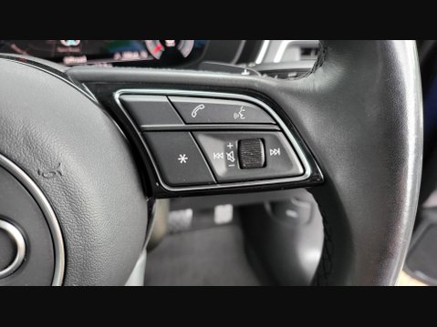 Audi A4 TDI TECHNIK MHEV 21