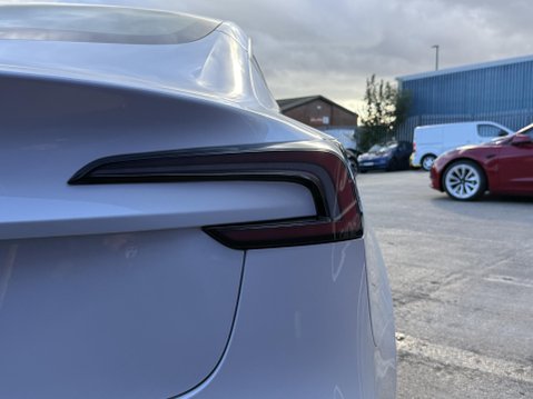 Tesla Model 3 Saloon 4dr Electric Auto RWD (208 ps) 19
