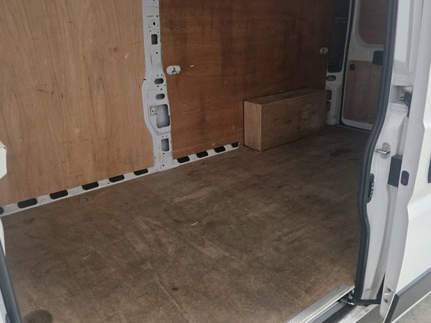 Vauxhall Movano Vauxhall Movano 3500 L3 Diesel FWD 2.2 Turbo D 140ps H2 Dynamic Van 12