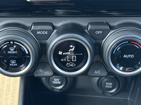 Suzuki Swift 1.2 Dualjet 83 12V Hybrid SZ5 5dr Auto 28