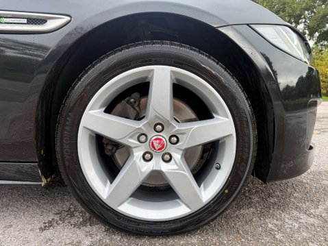 Jaguar XE 2.0 XE R-Sport D AWD Auto 4WD 4dr 52