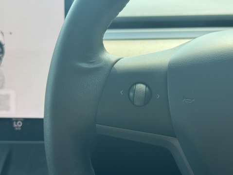 Tesla Model Y (Dual Motor) Long Range SUV 5dr Electric Auto 4WDE (384 bhp) 14