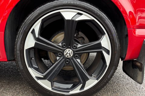 Volkswagen Transporter T30 TDI P/V HIGHLINE BMT DSG 6 SEAT KOMBI CONVERSION -NO VAT 49