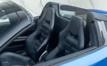 Ferrari 488 SPIDER 39