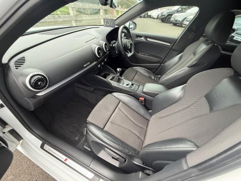 Audi A3 1.5 TFSI CoD 35 S line Sportback Euro 6 (s/s) 5dr 18