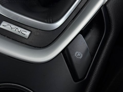 Ford Mondeo 1.5 TDCi ECOnetic Zetec Euro 6 (s/s) 5dr 65