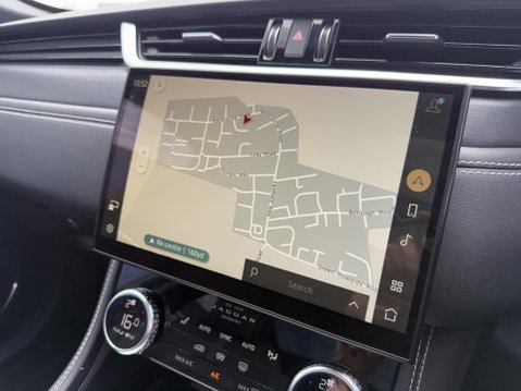 Jaguar F-Pace 2.0 D200 MHEV R-Dynamic Black SUV 5dr Diesel Auto AWD Euro 6 (s/s) (204 ps) 46