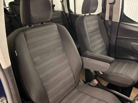 Vauxhall Combo Life 1.5 Turbo D Elite XL MPV Auto Euro 6 (s/s) 5dr 11