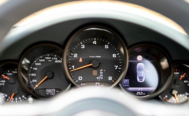 Porsche 911 (991.2) Carrera 14