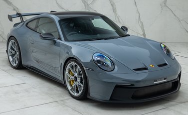 Porsche 911 GT3 (992) 11