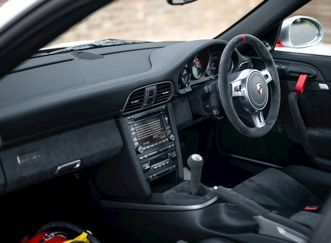 Porsche 911 GT3 RS 4.0 (997) 14
