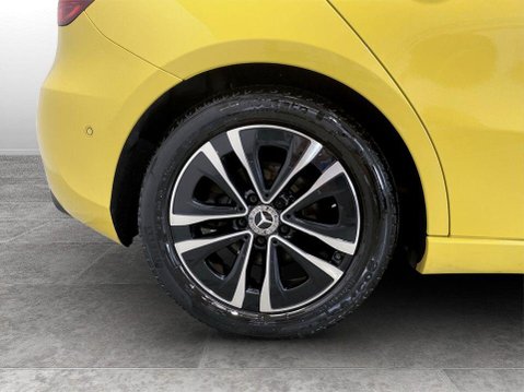 Mercedes-Benz A Class 1.3 A180h MHEV Sport (Executive) Hatchback 5dr Petrol Hybrid 7G-DCT Euro 6 10