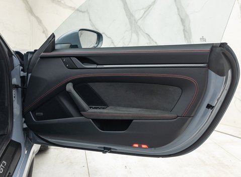 Porsche 911 GT3 (992) 33