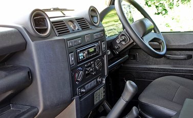Land Rover 90 County 20